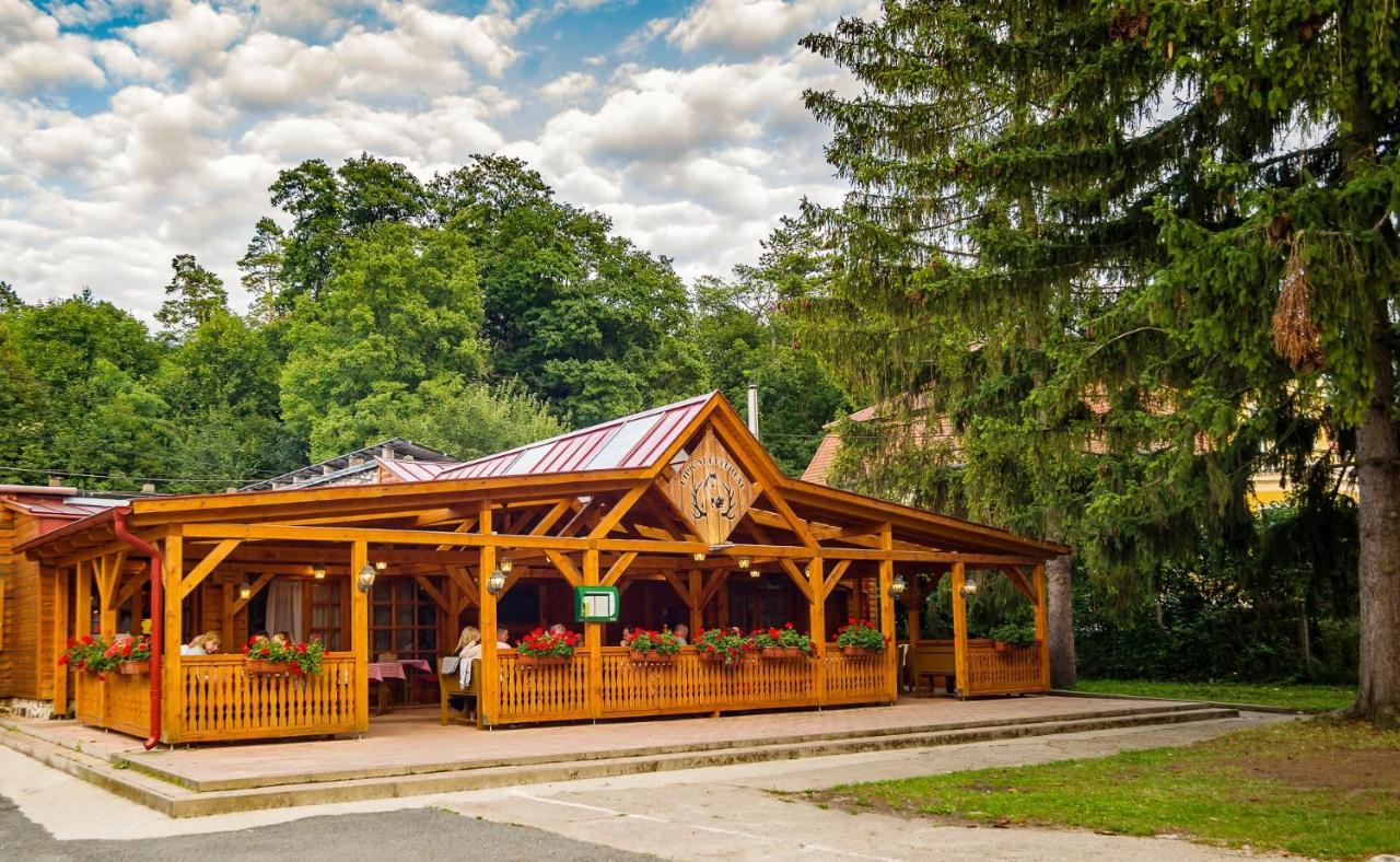 Lipicai Ifjusagi Szallo Szilvasvarad Exterior photo